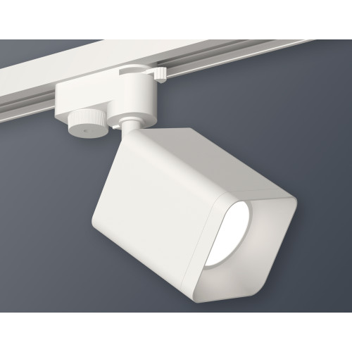 Трековый однофазный светильник Ambrella Light Track System XT7812001 (A2520, C7812, N7701)