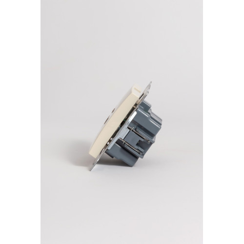 Розетка с двумя разъемами USB + Tupe C+A ELBI Zena Vega 609-010300-335