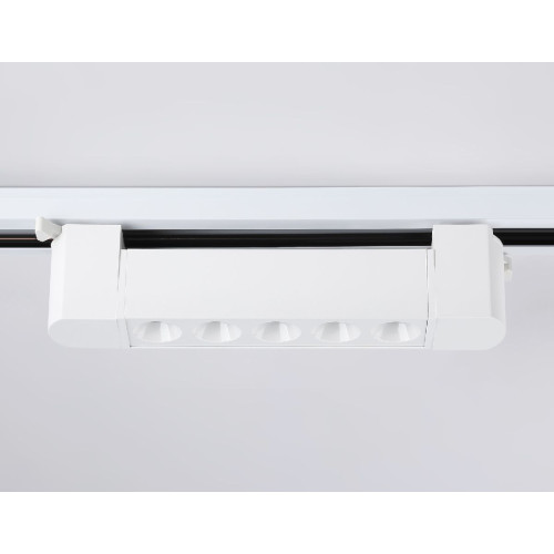 Трековый однофазный светильник Ambrella Light Track system GL6700