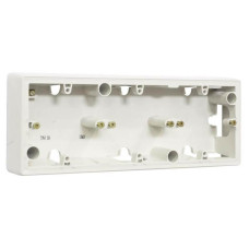 Коробка накладного монтажа 3-постовая Legrand Galea Valena белая 776183