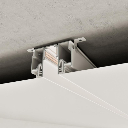 Шинопровод для монтажа в натяжной потолок LumFer For Novotech Flum 135327