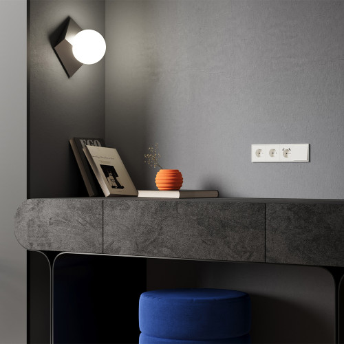 Накладка для розетки с заземлением и защитными шторками, с USB A+A Voltum S70 (хлопок) VLS000913