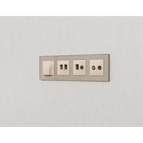 Комплект механизма компьютерной двойной розетки RJ-45 с автоматической защитной шторкой Alfa Бежевый матовый Quant Ambrella Volt MA332110 (AP3321, VM189)