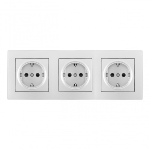 Розетка тройная (трехпостовая) с/з и шторками Arte Milano SET06-3-40-1x3 silver