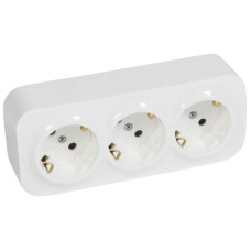 Розетка 3х2К+З Legrand Quteo 16A 250V с/з со шторками белая 782218
