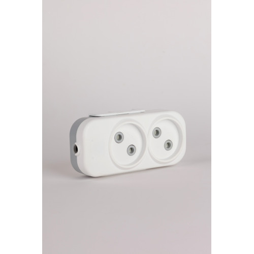Колодка 2вх с защитными шторками ELBI Myra 527-010200-200