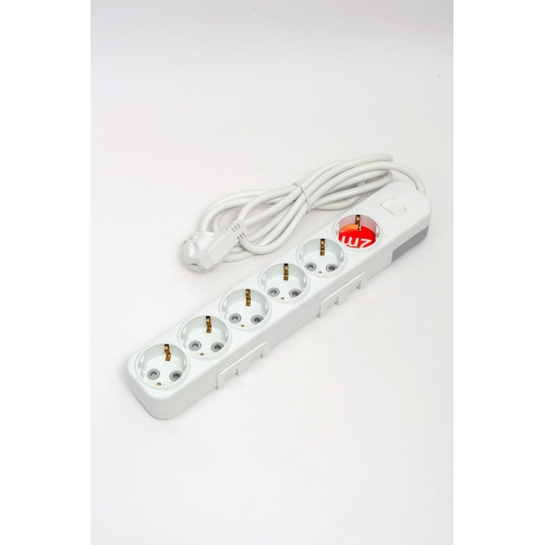 Удлинитель с/з 6вх с защитными шторками с включателем ELBI Myra 527-010202-622