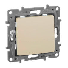 Переключатель одноклавишный промежуточный Legrand Etika 10A 250V слоновая кость 672309