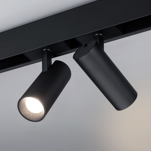 Трековый магнитный светильник Arlight MAG-SPOT-45-R85-12W Warm3000 (BK, 36 deg, 24V, DALI) 046593