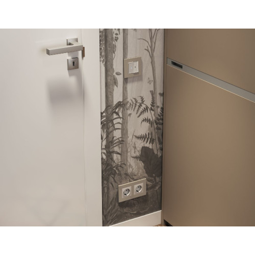 Рамка трехместная Ambrella Volt Qubi AF250363
