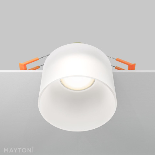 Встраиваемый светильник Maytoni Pauline DL047-01W