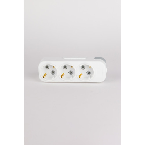 Колодка с/з 3вх с защитными шторками ELBI Myra 527-010200-301