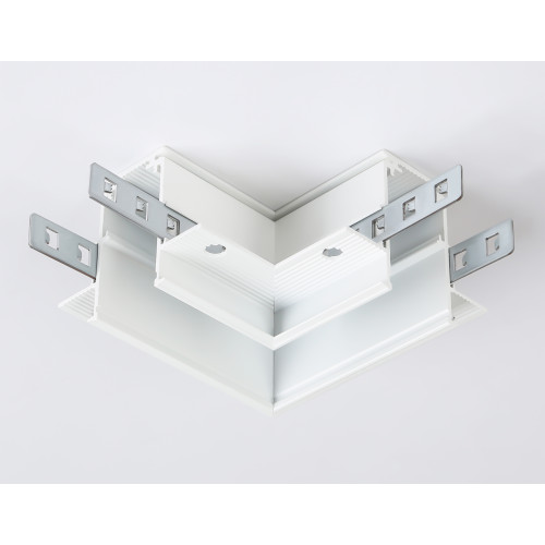 Коннектор угловой для шинопровода Ambrella Light Track System GL3352