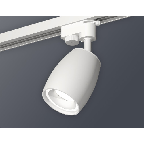 Трековый однофазный светильник Ambrella Light Track System XT1122001 (A2520, C1122, N7110)