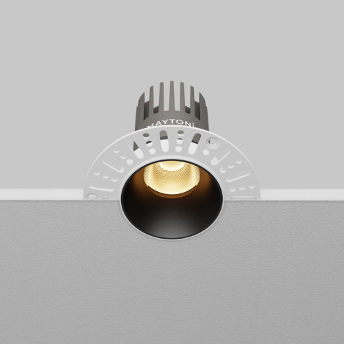 Встраиваемый светильник Maytoni Technical Dip DL124-10W-2.7K-TRS-B