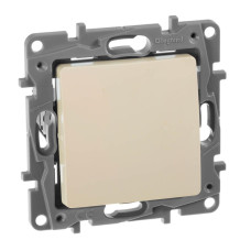 Выключатель кнопочный одноклавишный Legrand Etika 6A 250V слоновая кость 672314