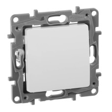 Переключатель одноклавишный промежуточный Legrand Etika 10A 250V белый 672209