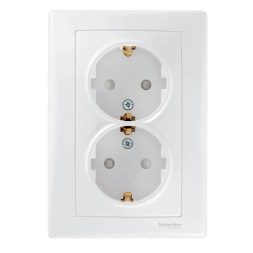 Розетка двойная Schneider Electric Sedna с/з со шторками 16A 250V SDN3000721