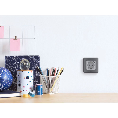 Рамка одноместная Legrand Inspiria 673937