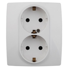 Розетка 2P+E Schuko со шторками Эра 12-2104-01 Б0014699