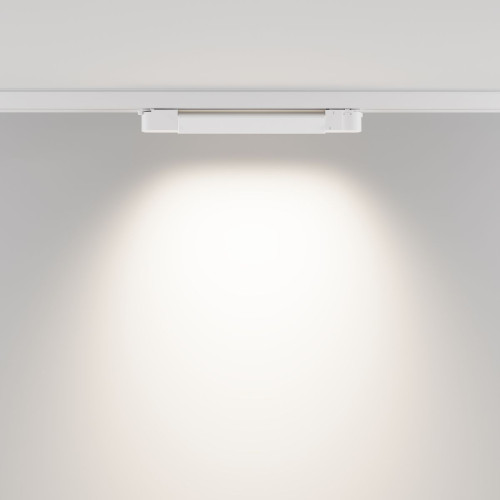Трековый трехфазный светильник Maytoni Basis TR196-3-10W4K-W