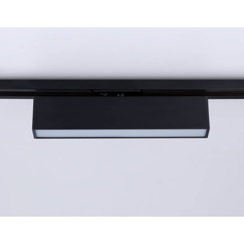 Трековый однофазный светильник Ambrella Light Track System GL6767