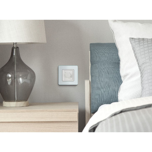 Терморегулятор Legrand Inspiria 673810
